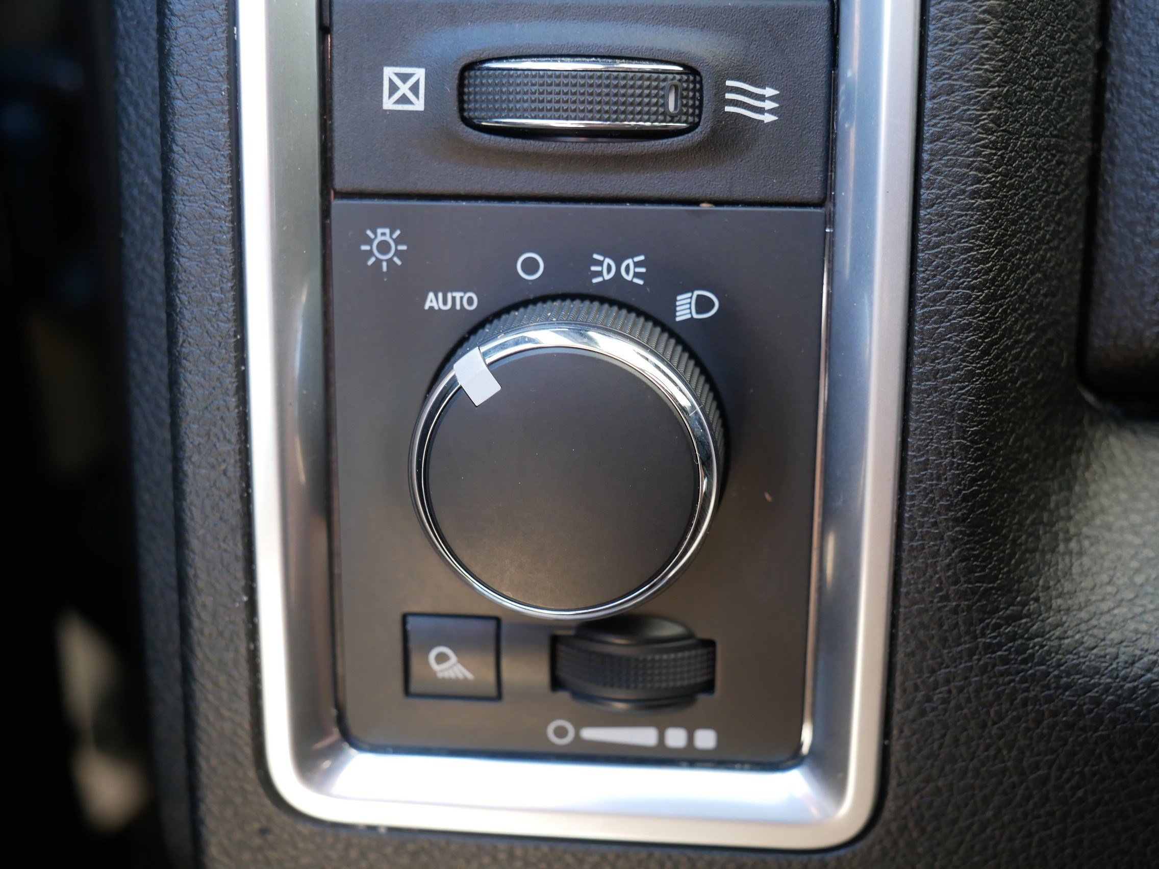 Used 2022 RAM 1500 Classic Warlock w/ Electronics Group AWD/4WD image 26