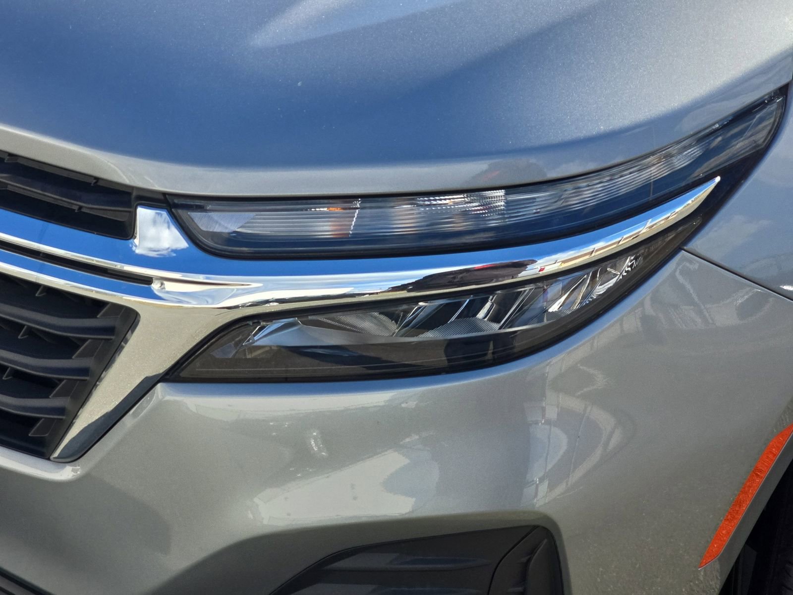 Used 2023 Chevrolet Equinox LS image 37