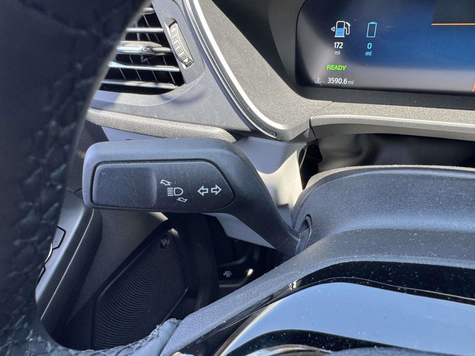 New 2023 Ford Escape SE w/ PHEV Premium Package FWD image 25