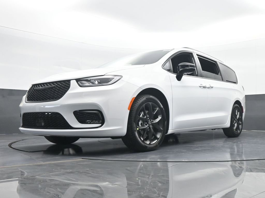 New 2026 Chrysler Pacifica Limited w/ S Appearance Package image 50