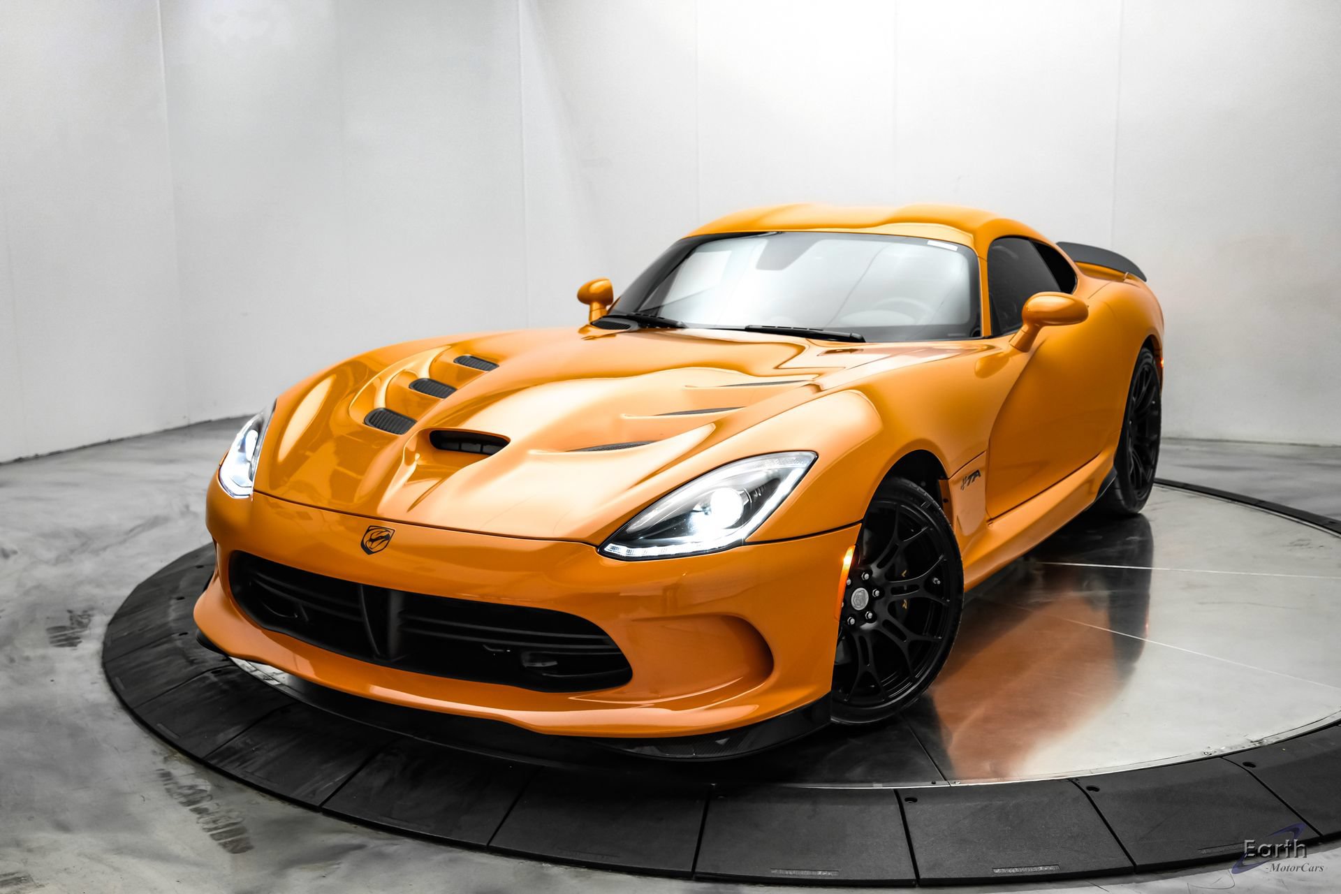 Used 2014 SRT Viper SRT-10 RWD image 4