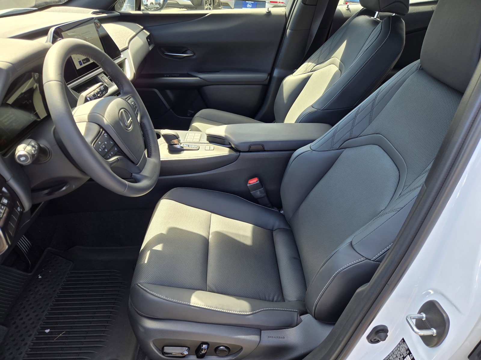 Used 2025 Lexus UX 300h AWD w/ Accessory Package (Z1) image 15