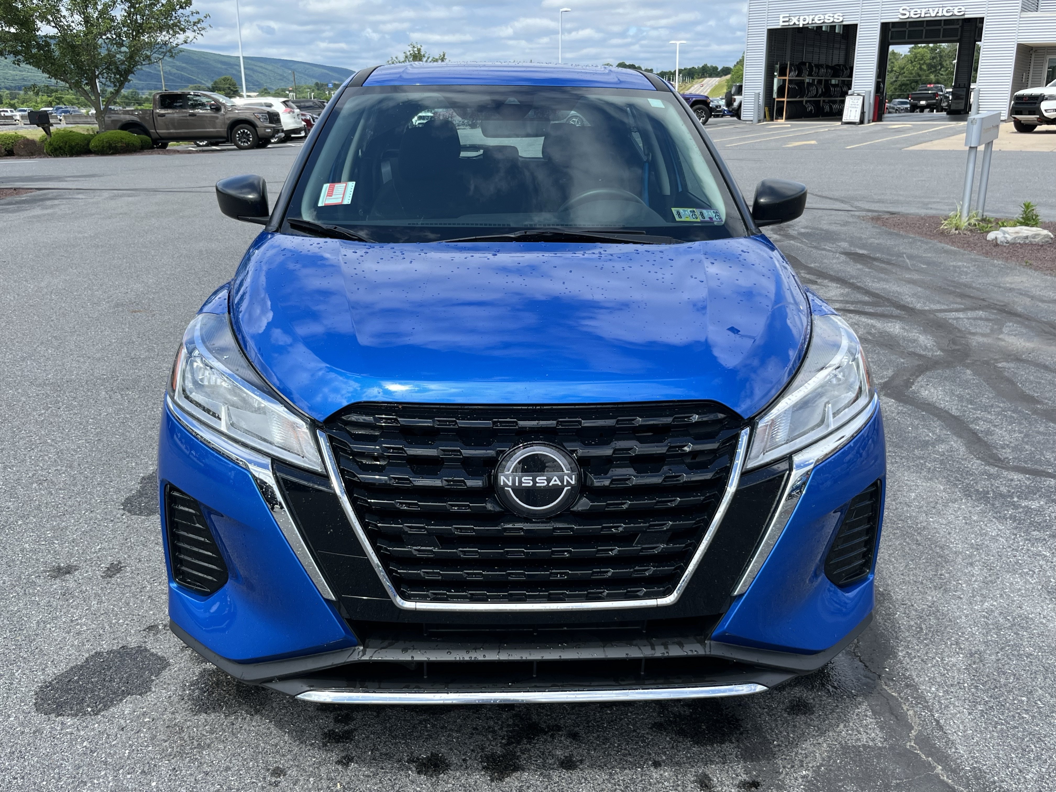 Used 2022 Nissan Kicks S w/ Interior Electronics Package FWD image 12