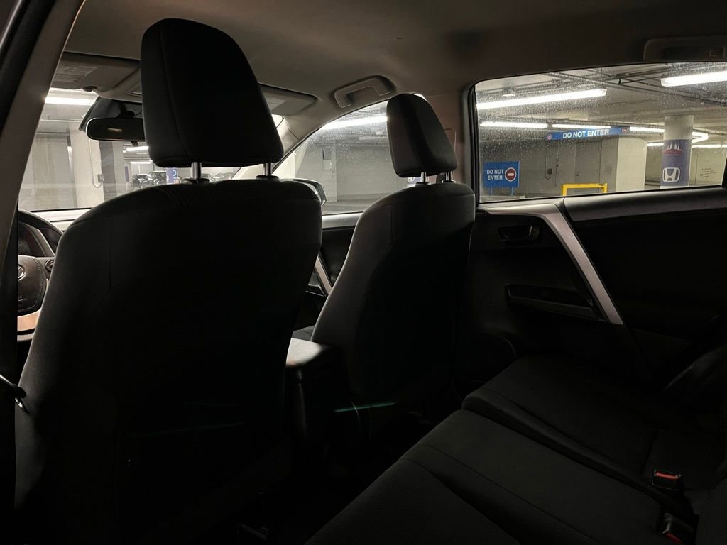 Used 2017 Toyota RAV4 LE image 18