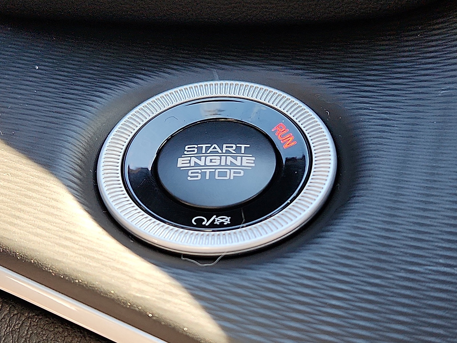 New 2025 Jeep Grand Cherokee Altitude image 15