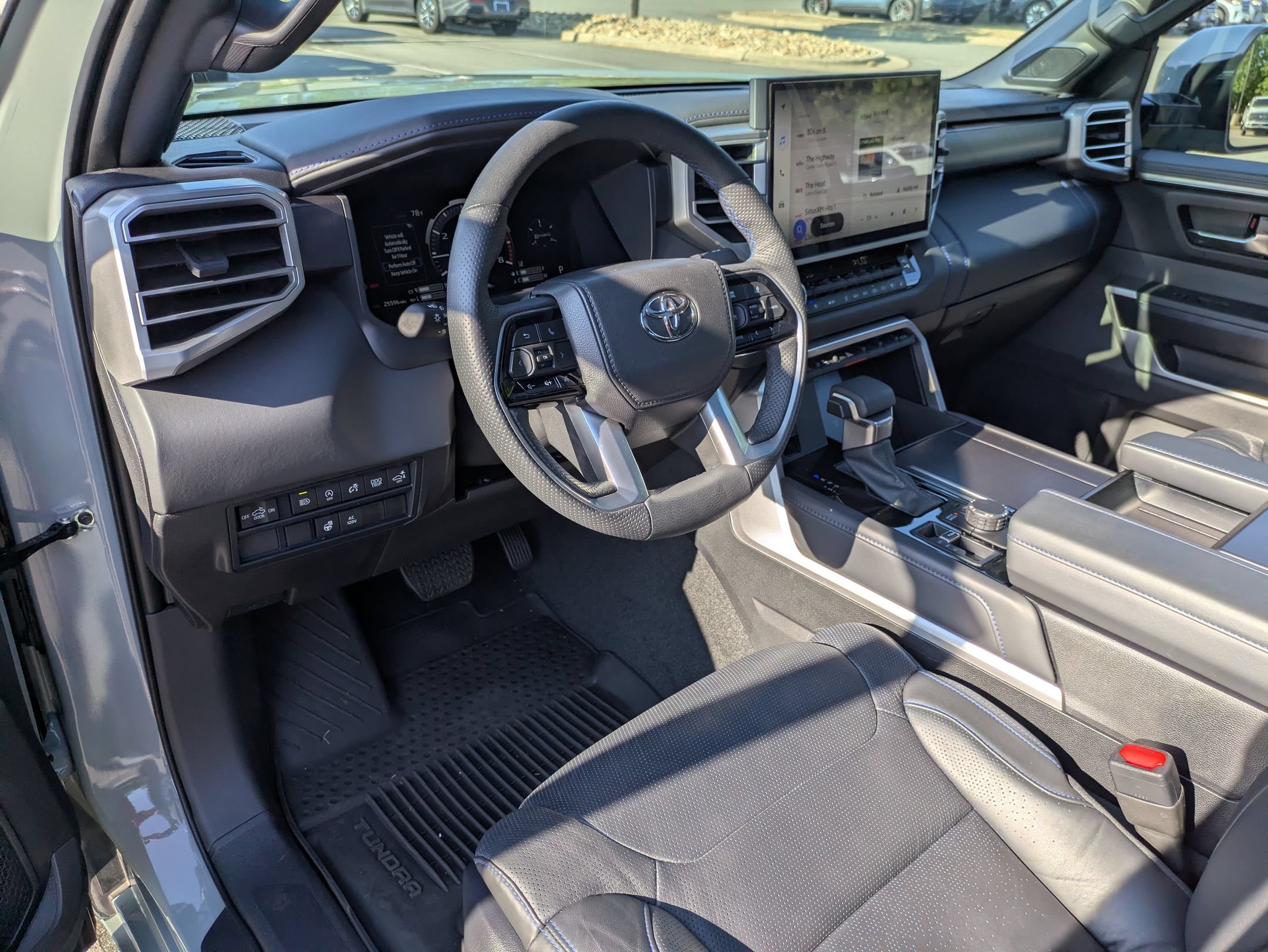 Used 2025 Toyota Tundra Platinum AWD/4WD image 14