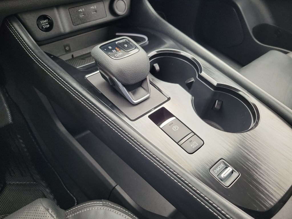Used 2025 Nissan Rogue Platinum w/ Platinum Premium Package FWD image 31