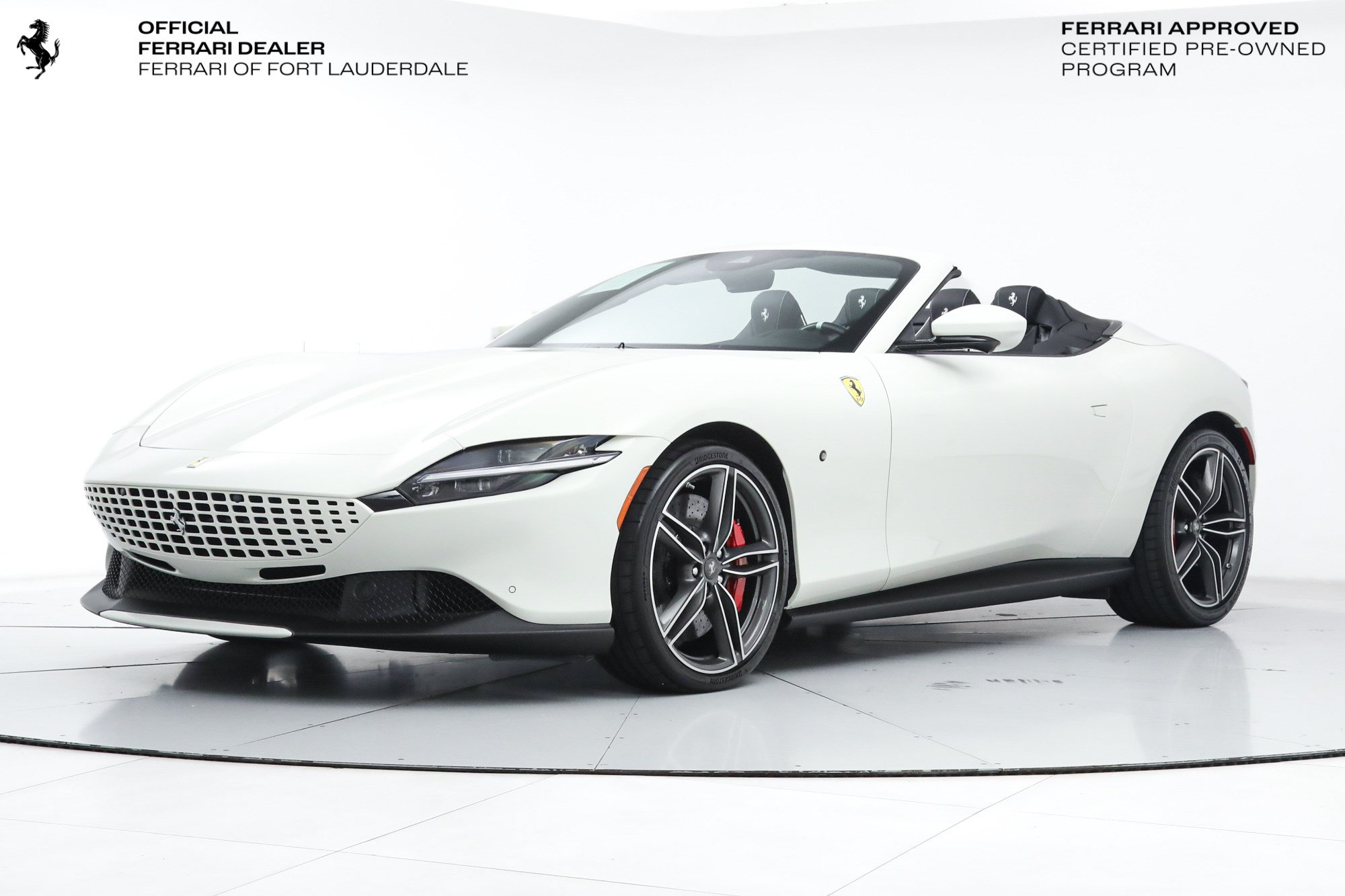 Certified 2025 Ferrari Roma Spider RWD image 1