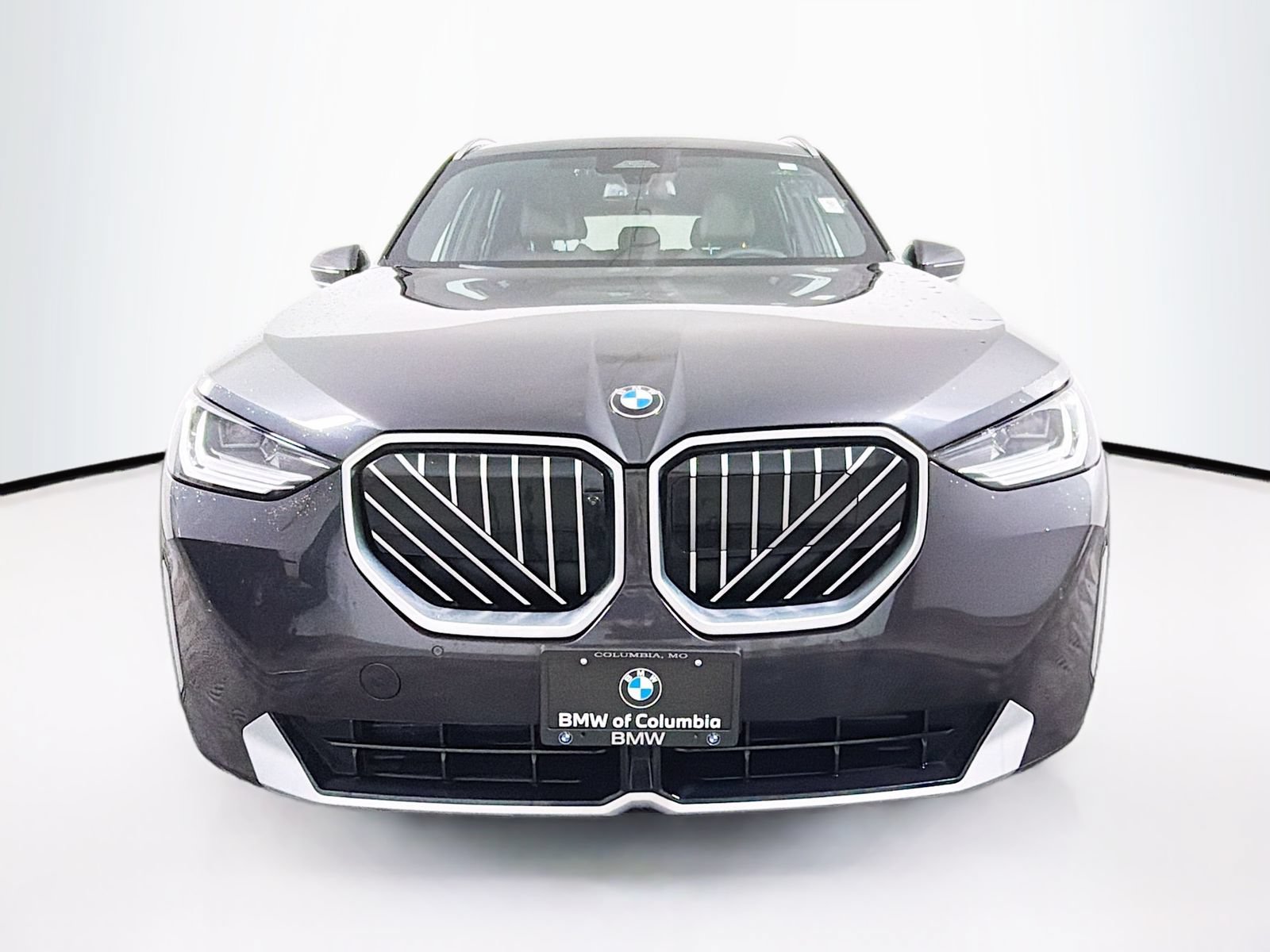 Used 2025 BMW X3 xDrive30i w/ Premium Package AWD/4WD image 2