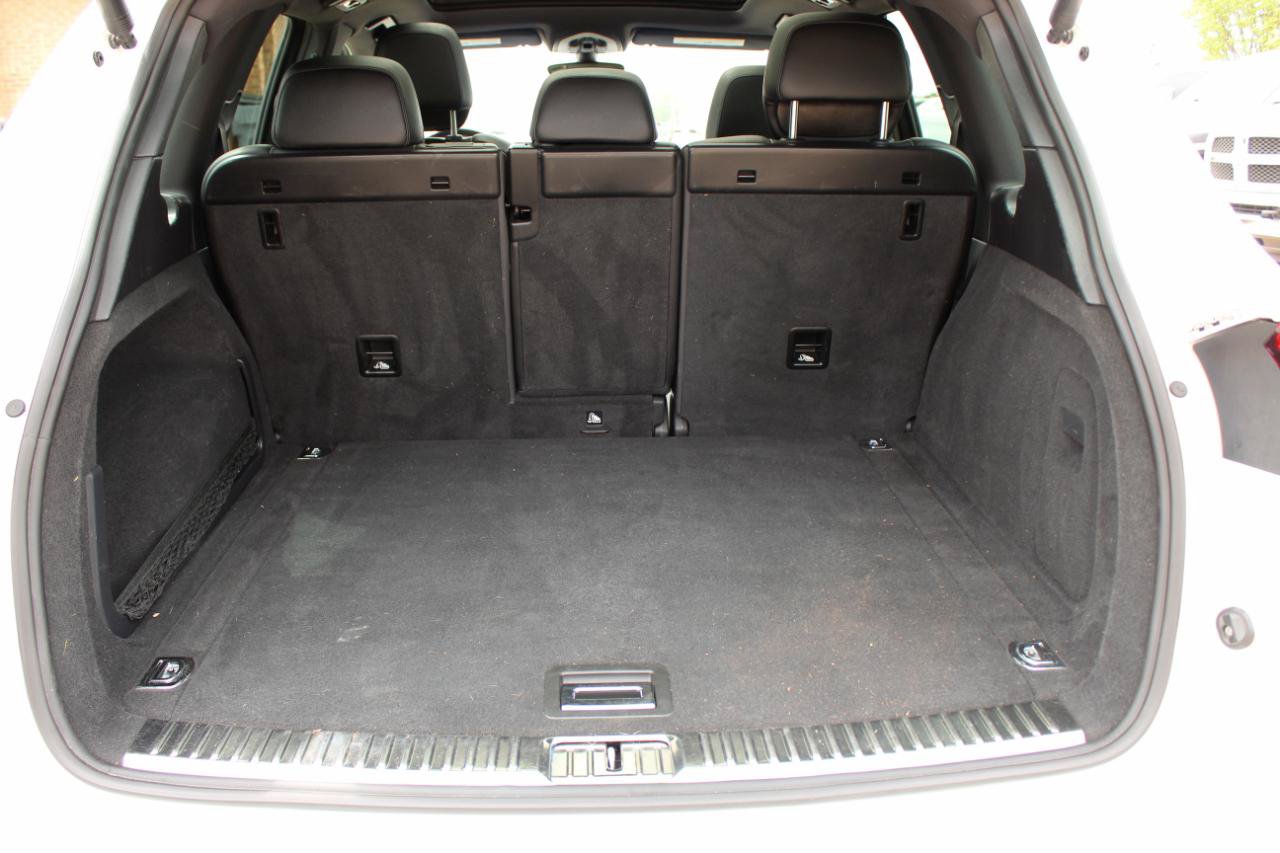 Used 2016 Porsche Cayenne AWD/4WD image 16