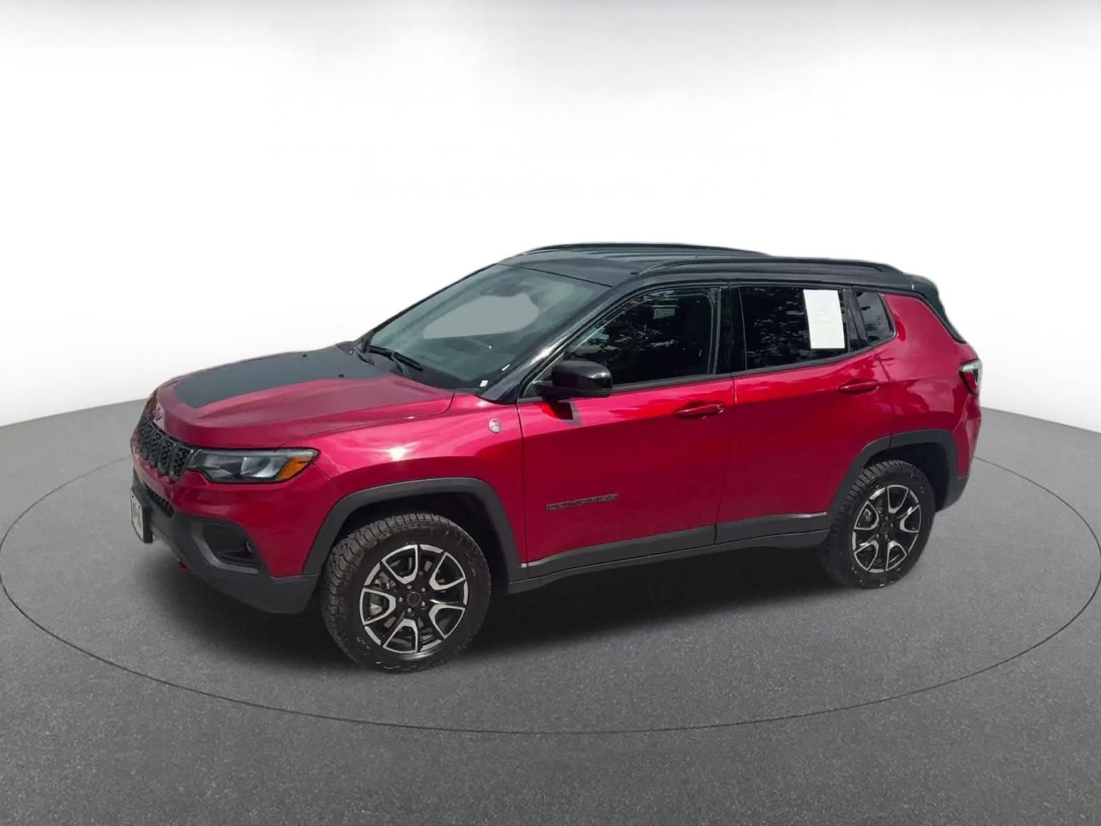 Used 2025 Jeep Compass Trailhawk AWD/4WD image 8