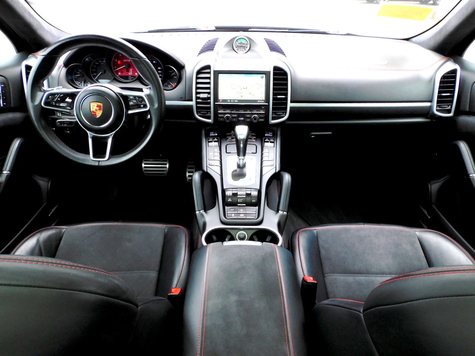 Used 2016 Porsche Cayenne GTS AWD/4WD image 9