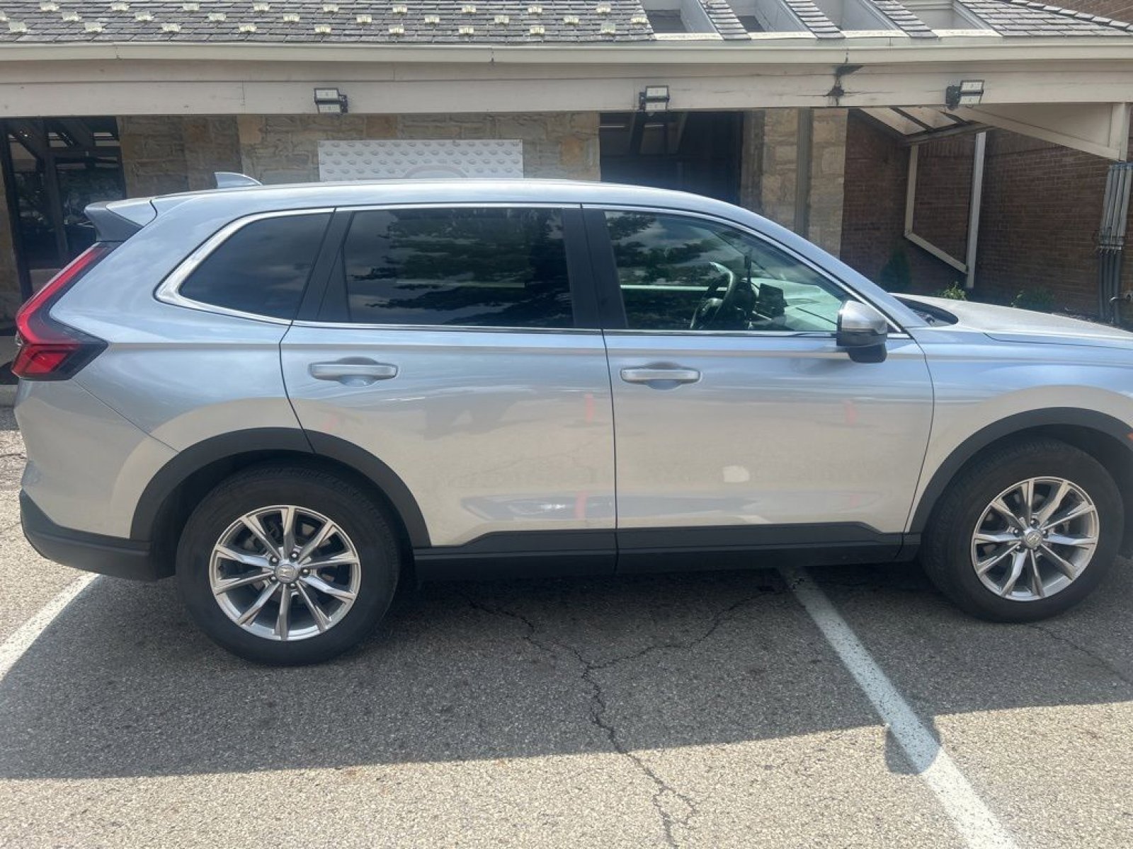 Used 2024 Honda CR-V EX image 6