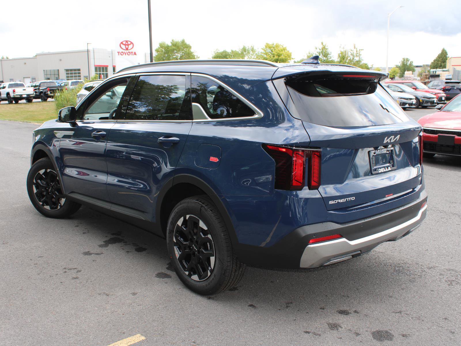 New 2026 Kia Sorento S image 6