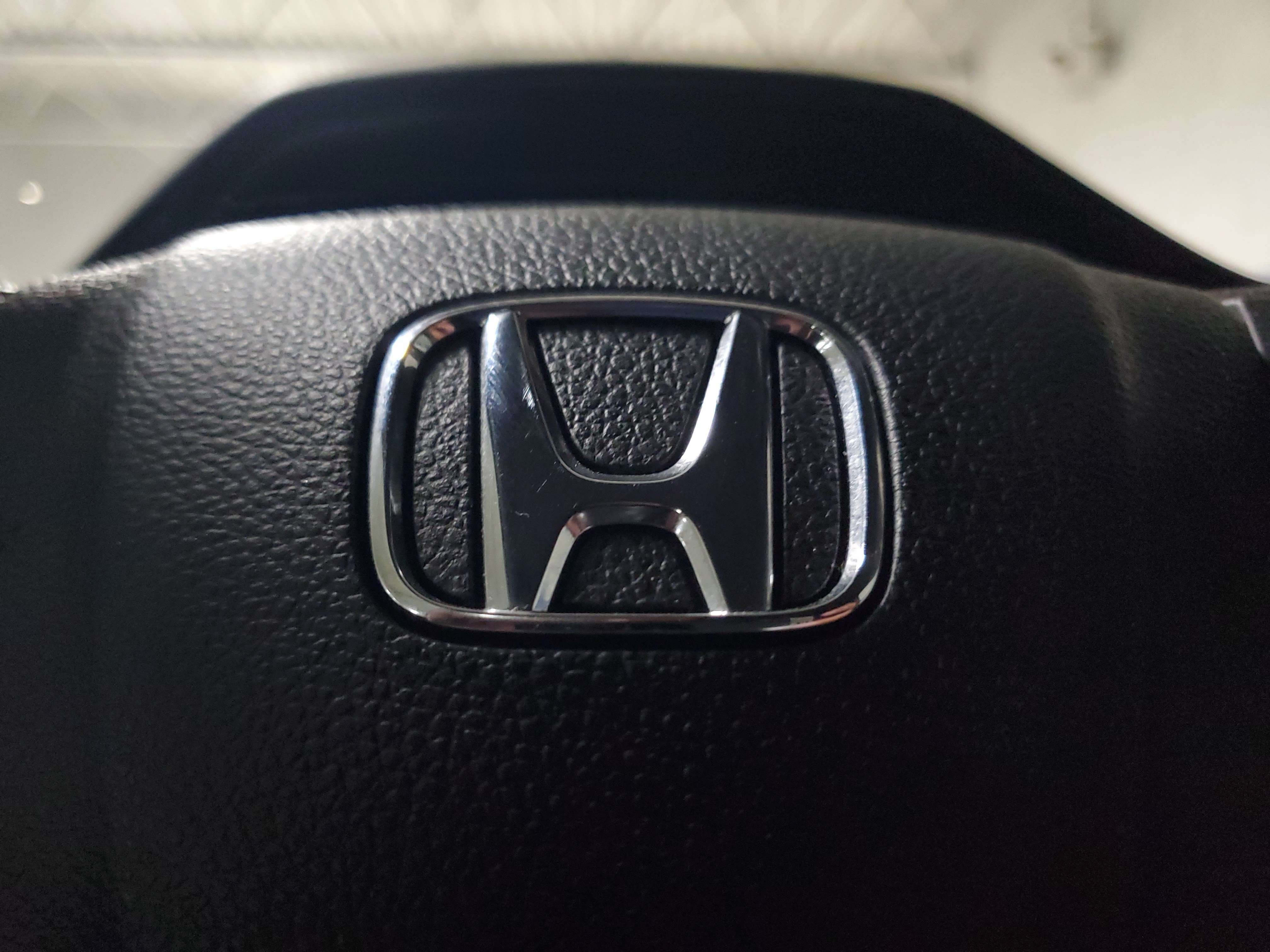Used 2021 Honda Pilot EX image 23