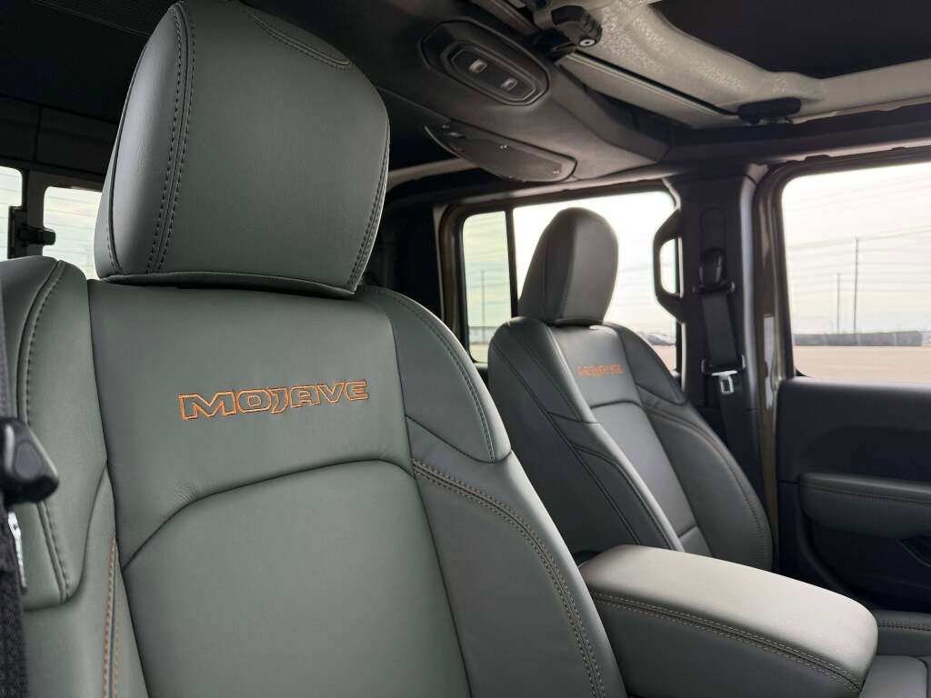 New 2026 Jeep Gladiator Mojave image 21