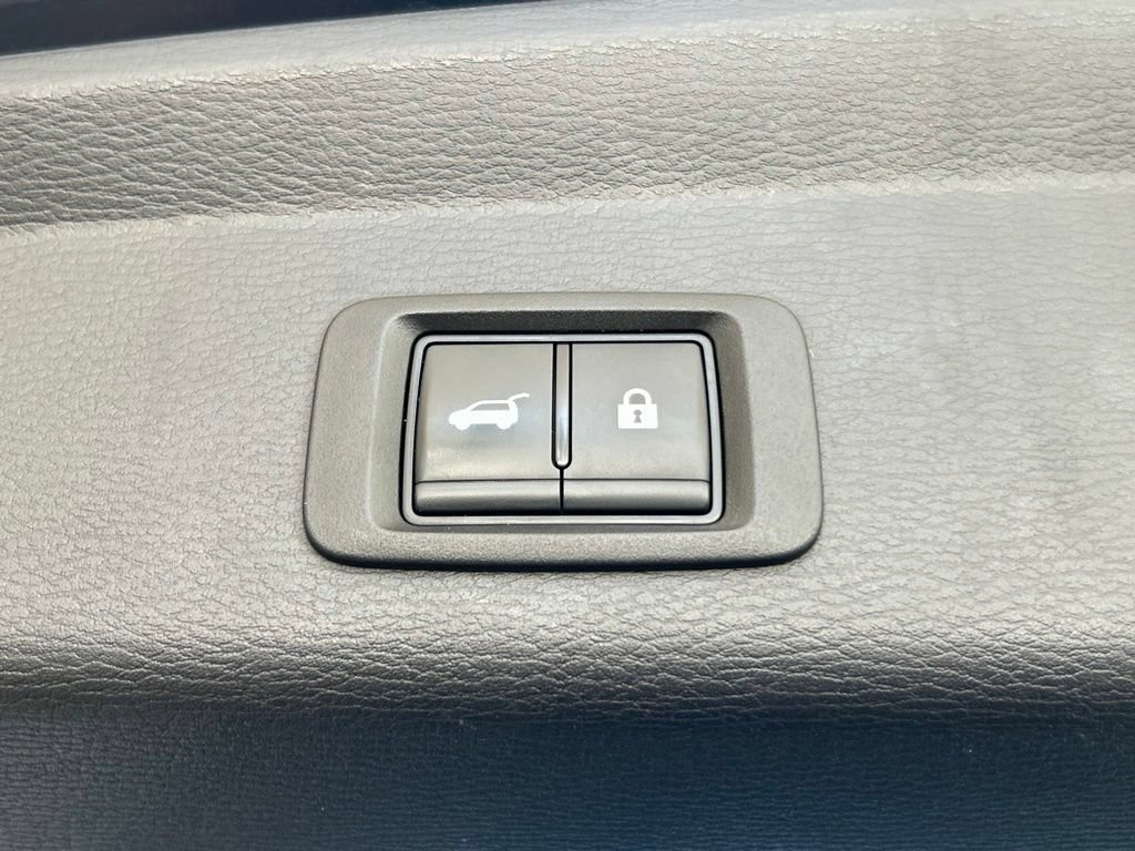Used 2024 Mitsubishi Outlander FWD image 37