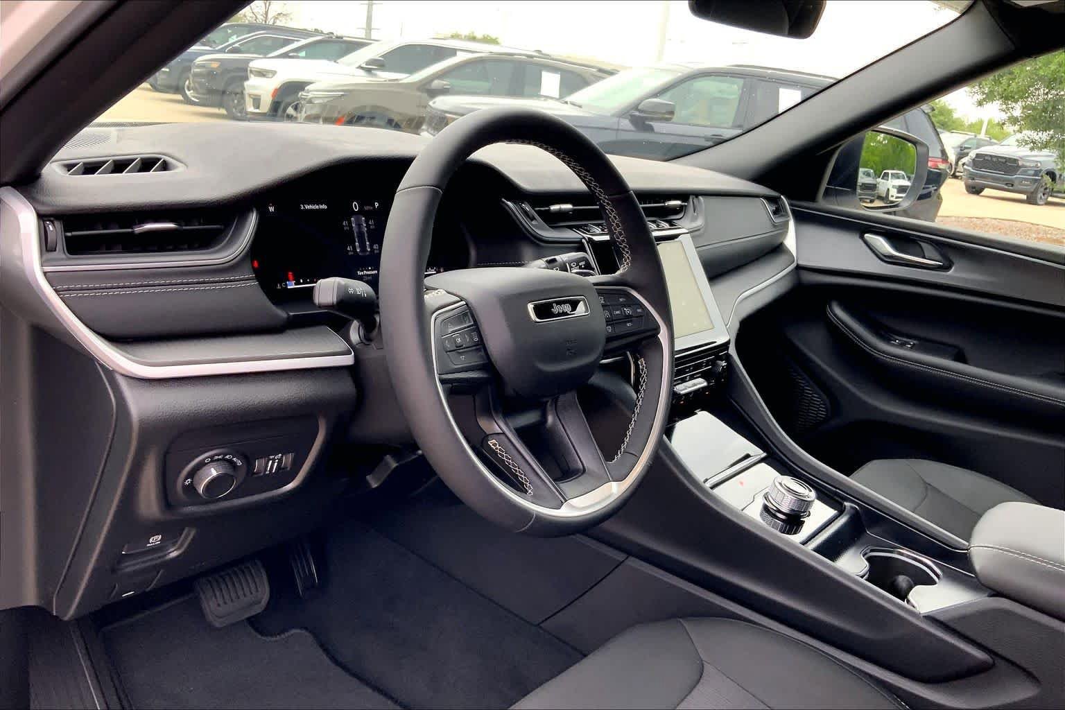 New 2026 Jeep Grand Cherokee Laredo X AWD/4WD image 8