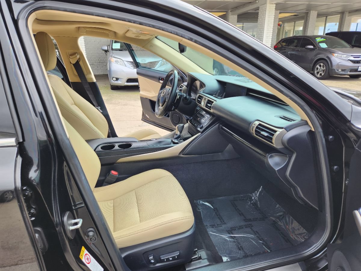 Used 2014 Lexus IS 250 w/ Navigation Package RWD image 12