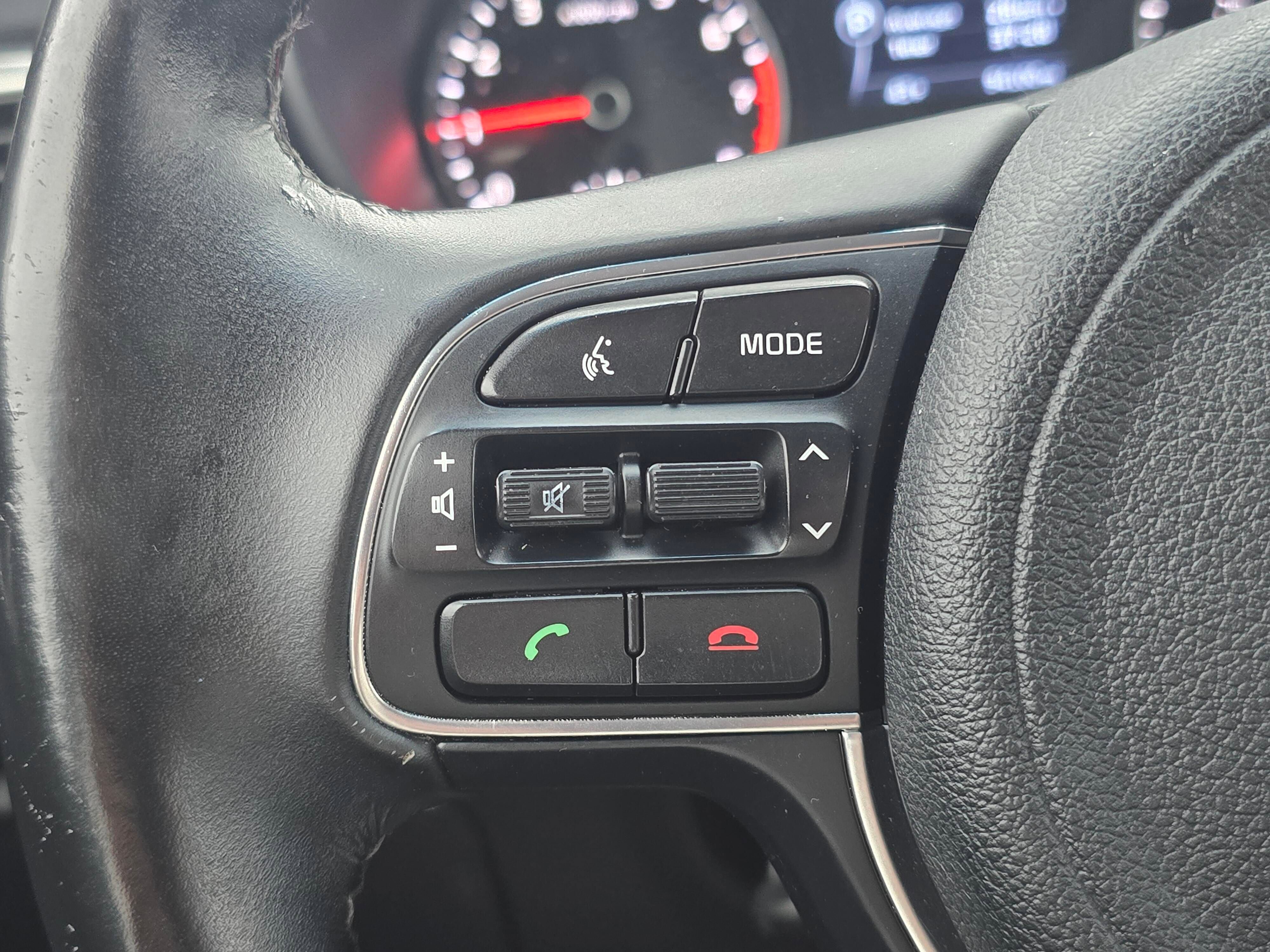 Used 2018 Kia Optima EX image 22