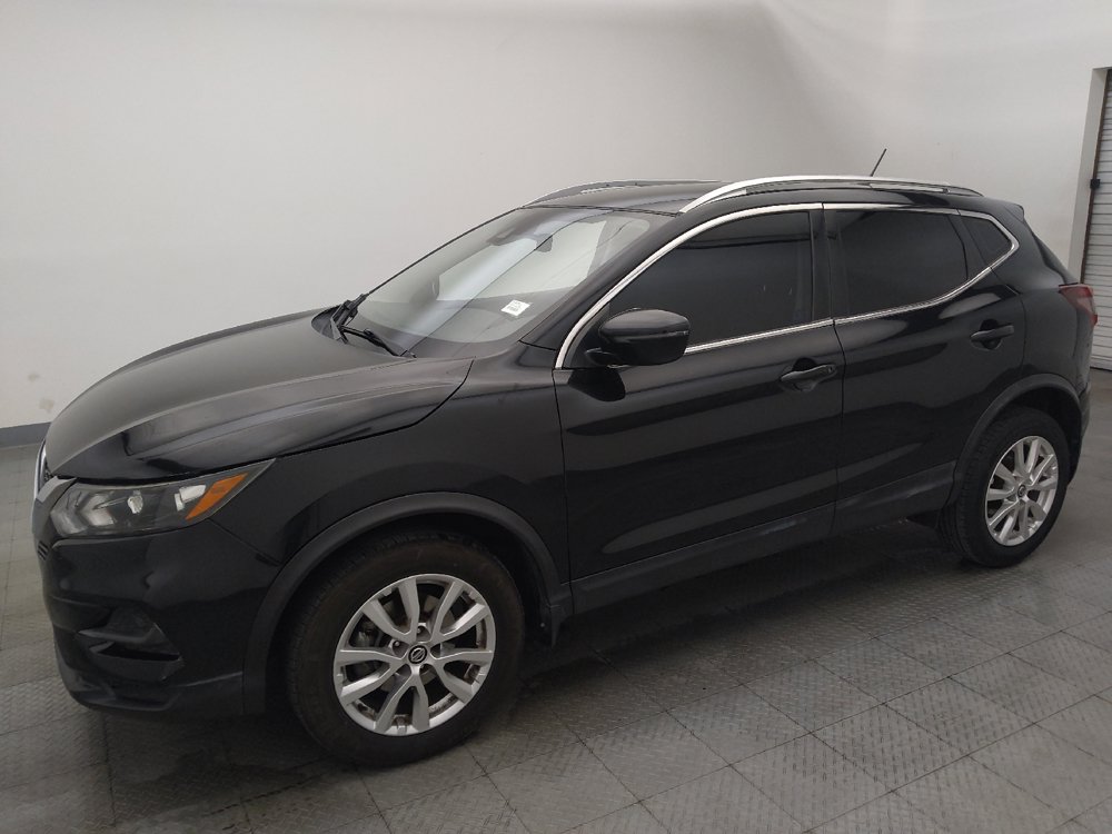Used 2020 Nissan Rogue Sport SV FWD image 2