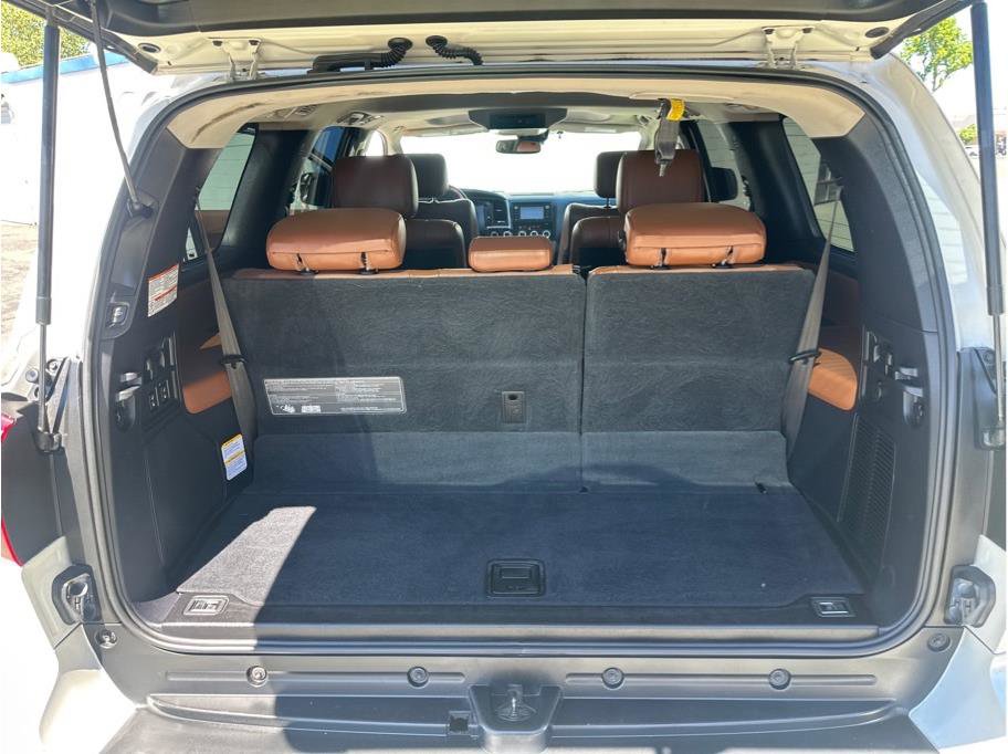 Used 2019 Toyota Sequoia Platinum AWD/4WD image 33