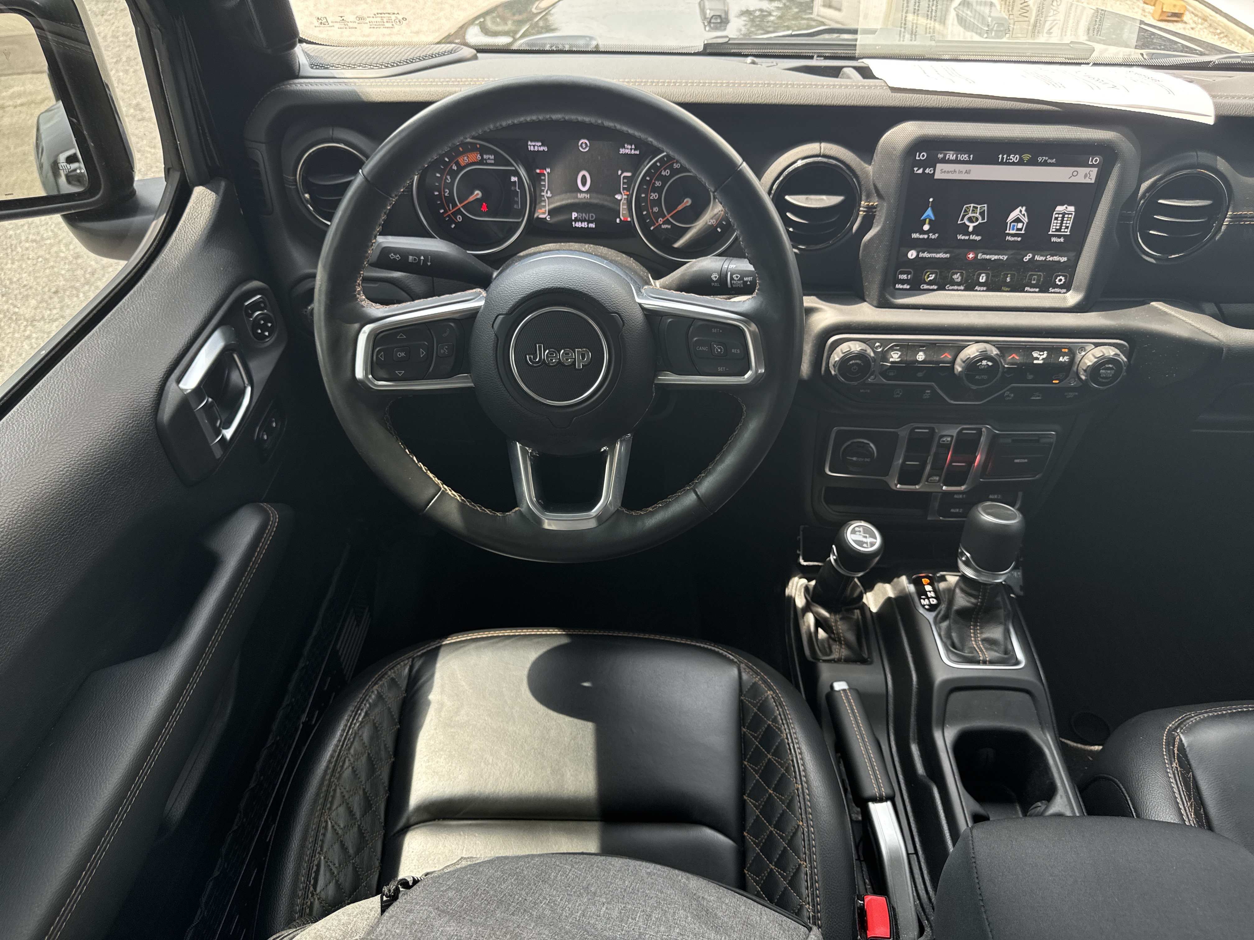 Used 2023 Jeep Gladiator Overland AWD/4WD image 12