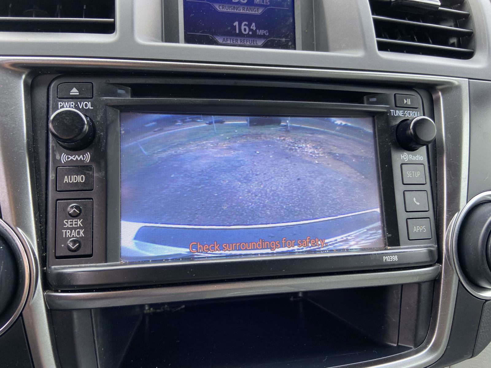 Used 2013 Toyota Highlander SE image 20