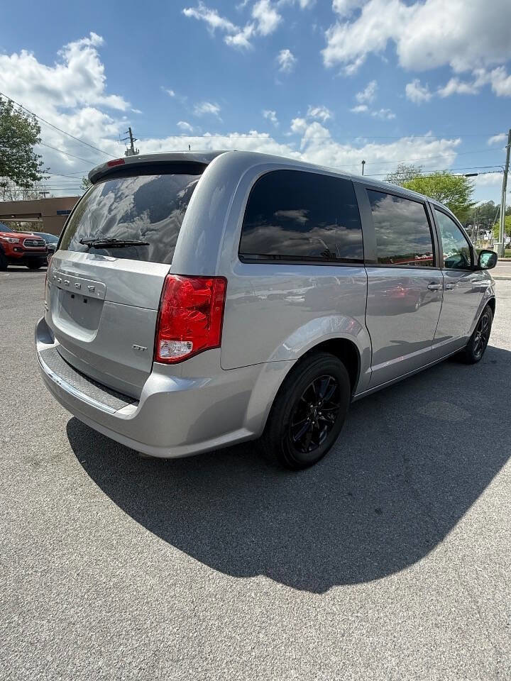 Used 2020 Dodge Grand Caravan GT image 4