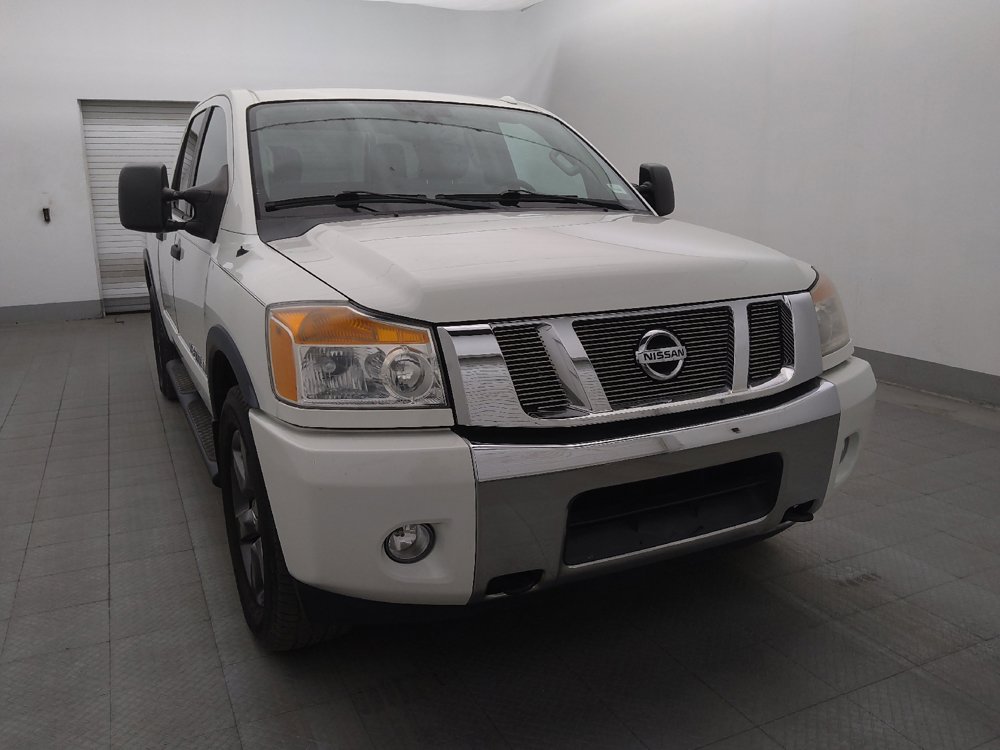 Used 2015 Nissan Titan SV w/ SV Value Truck Package RWD image 13