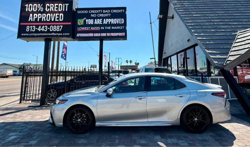 Used 2023 Toyota Camry XSE image 6