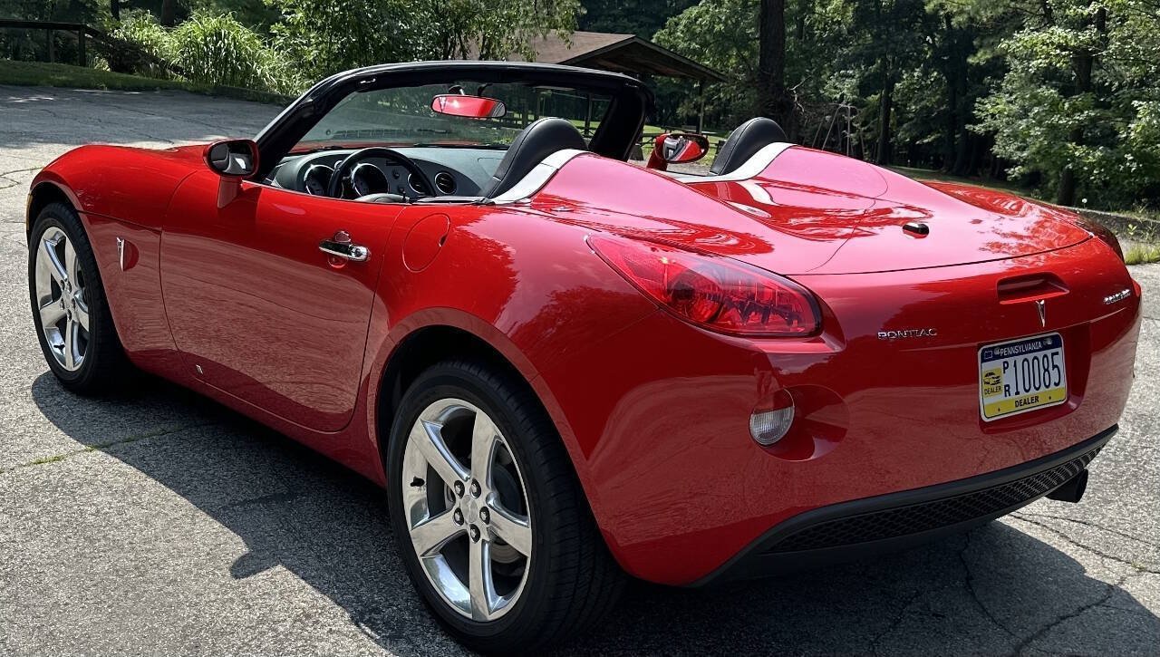 Used 2006 Pontiac Solstice Convertible w/ Premium Package RWD image 23
