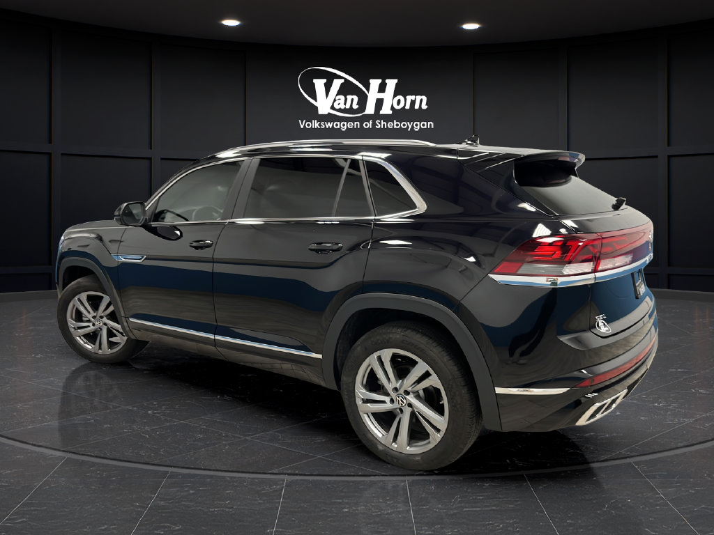 Used 2024 Volkswagen Atlas Cross Sport SEL R-Line AWD/4WD image 5