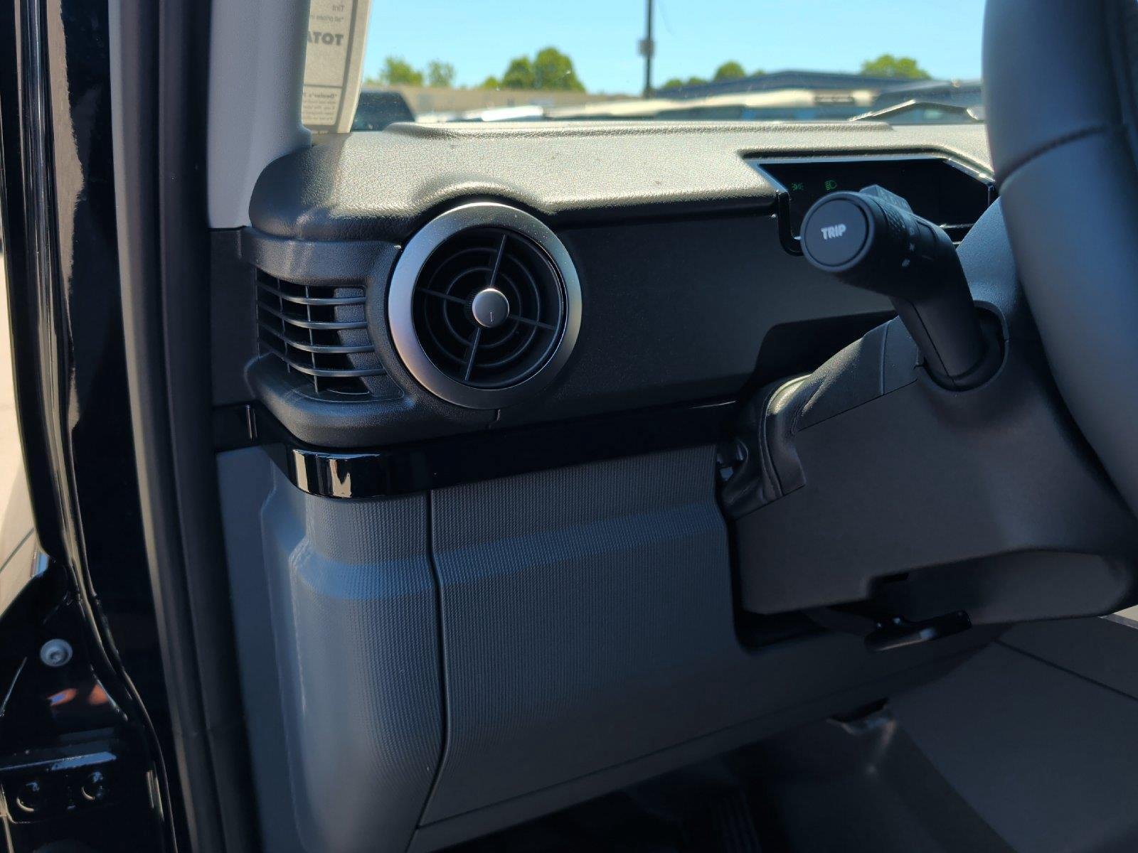New 2025 INEOS Grenadier Station Wagon AWD/4WD image 17