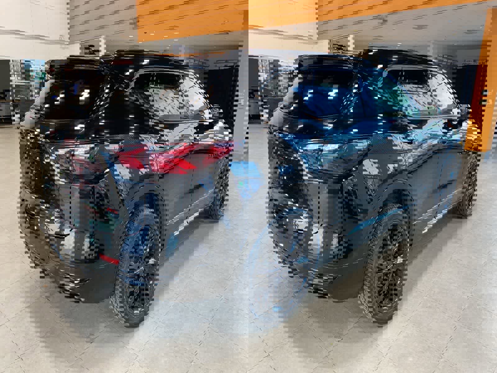 Used 2019 Chevrolet Blazer RS w/ Sun and Wheels Package image 5