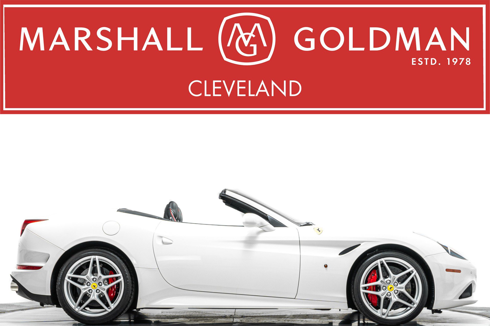 Used 2016 Ferrari California T RWD image 1