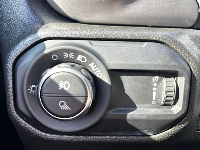 Used 2023 Jeep Gladiator Willys image 19