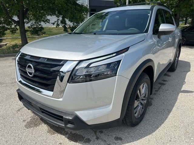 New 2025 Nissan Pathfinder SV w/ Cargo Package image 3