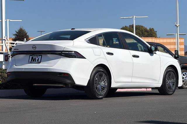 New 2027 Nissan Sentra S w/ Floor Mat Package FWD image 4