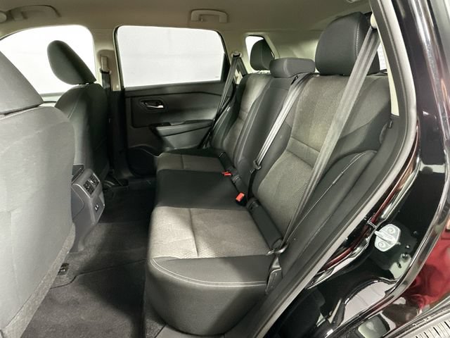 Used 2025 Nissan Rogue SV AWD/4WD image 23