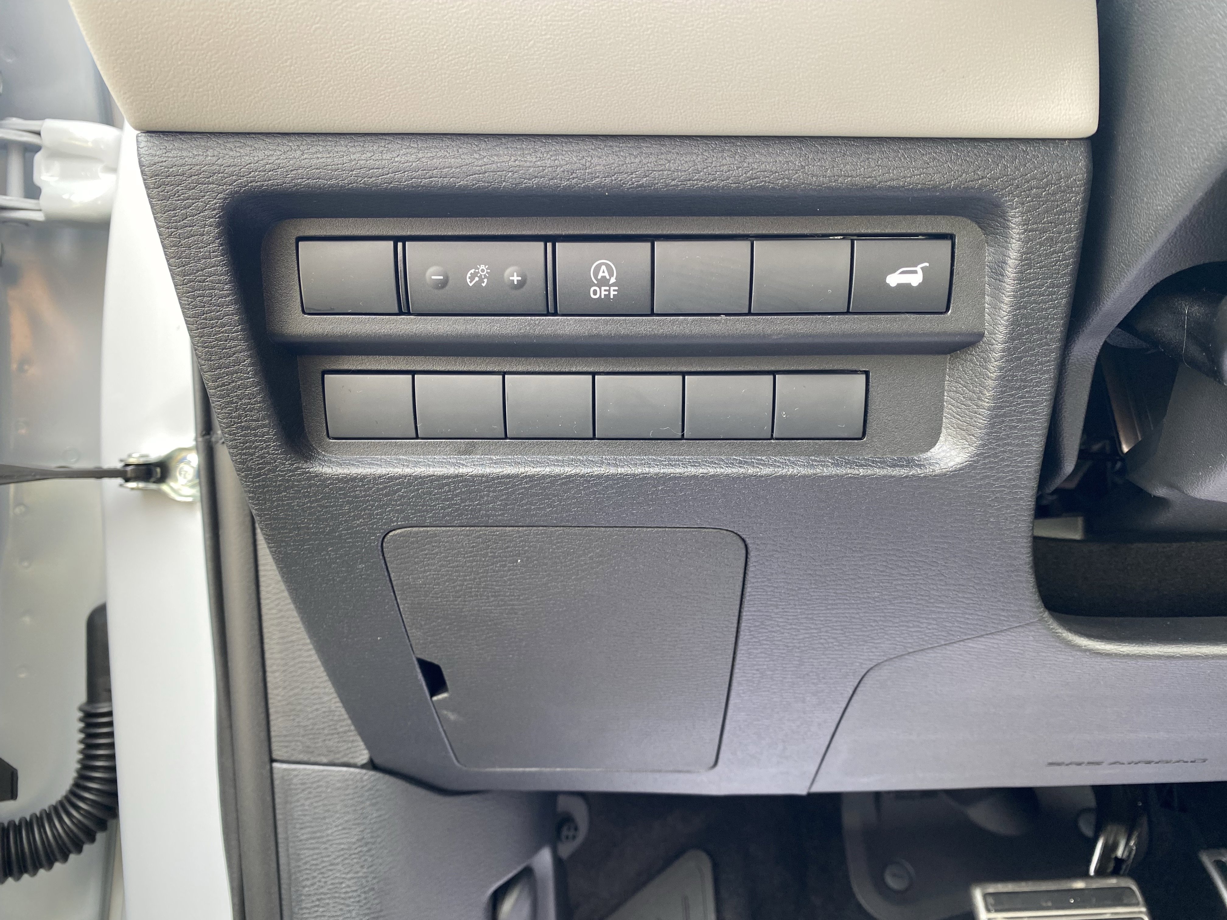 New 2026 Mitsubishi Outlander SEL image 7