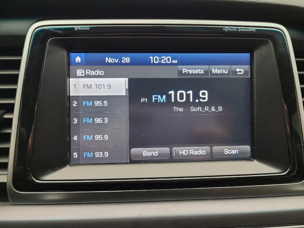 Used 2018 Hyundai Sonata Limited image 25