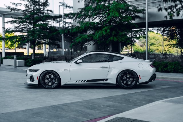 New 2026 Ford Mustang GT Premium w/ GT Performance Package RWD image 8