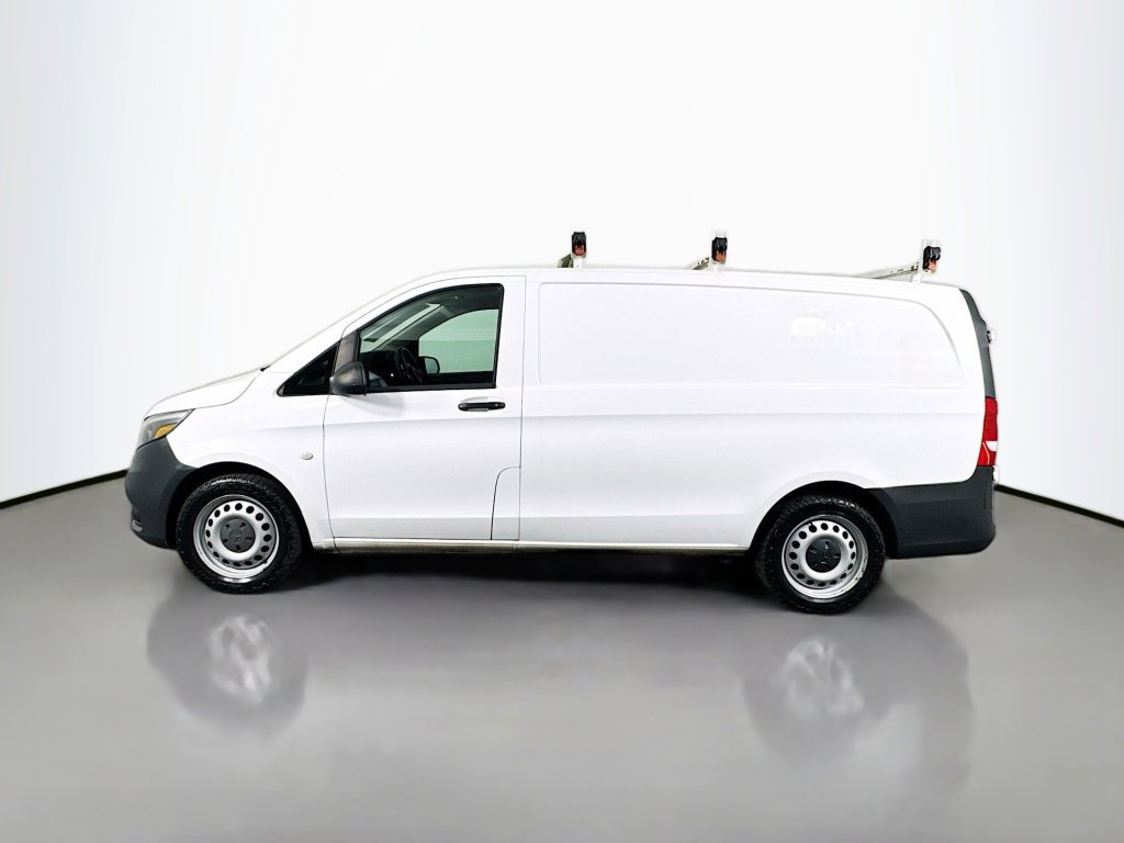 Used 2018 Mercedes-Benz Metris image 2