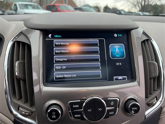 Used 2017 Chevrolet Cruze Premier image 24