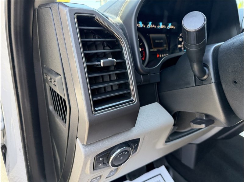 Used 2020 Ford F150 XLT w/ Equipment Group 301A Mid RWD image 32