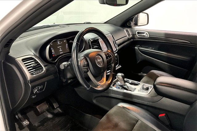 Used 2020 Jeep Grand Cherokee Altitude image 17