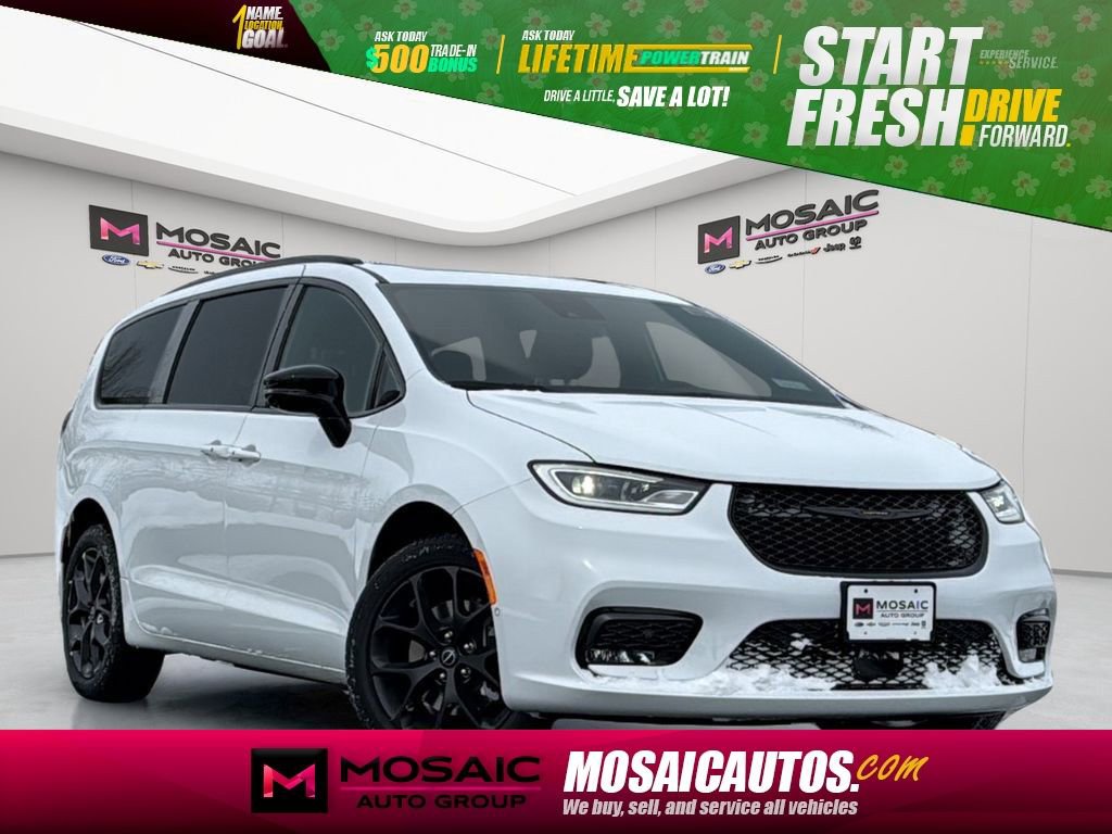 New 2026 Chrysler Pacifica Select image 1