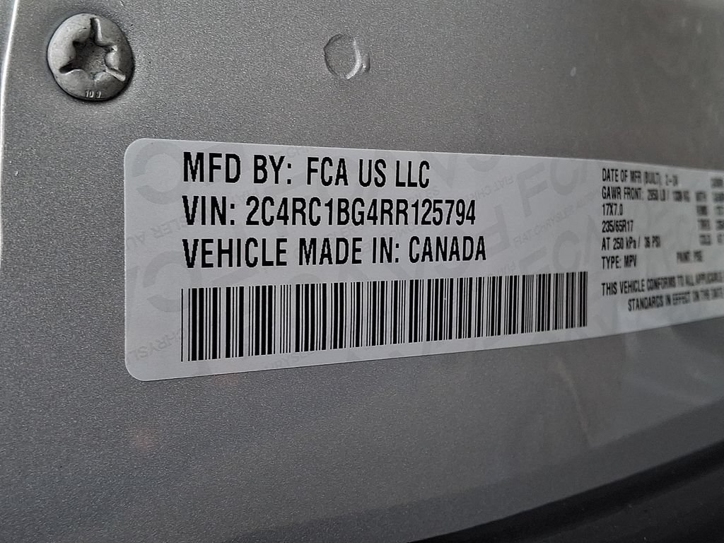 Used 2024 Chrysler Pacifica Touring-L FWD image 29