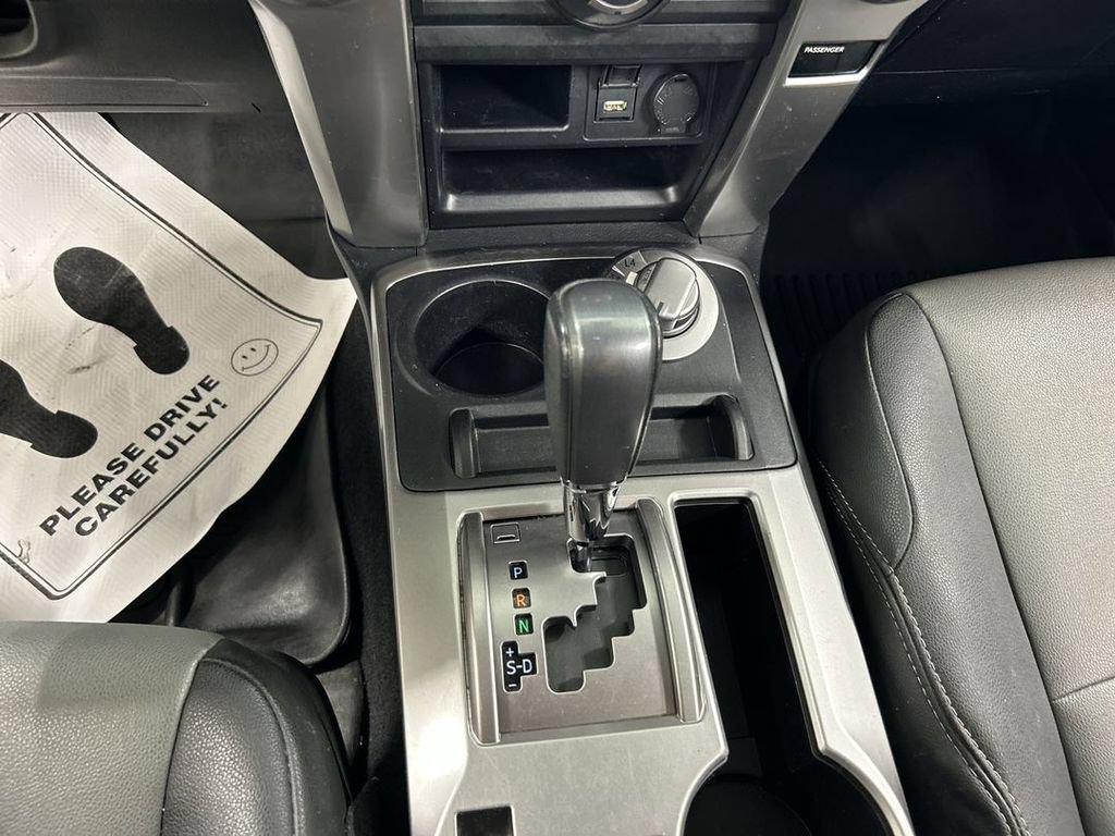Used 2022 Toyota 4Runner SR5 Premium w/ Moonroof Package AWD/4WD image 18